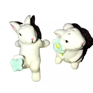 Salt & Pepper Shakers Set Bunnies Easter‎ Bunny Vintage Spring